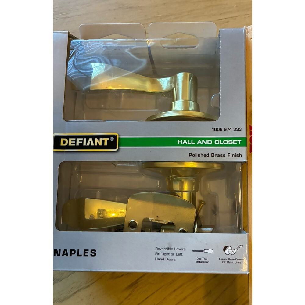 Defiant Naples Hall/Closet Door Lever Knobs Polished Brass Indoor 1008 974 333